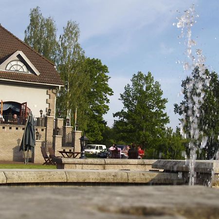 Hotell De Tolly Tõrve エクステリア 写真