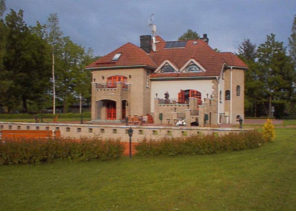 Hotell De Tolly Tõrve エクステリア 写真